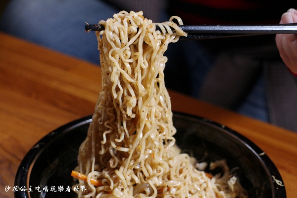 小確幸串燒居酒屋(板橋店)：板橋居酒屋『小確幸串燒居酒屋』湳(南)雅夜市美食/捷運府中站