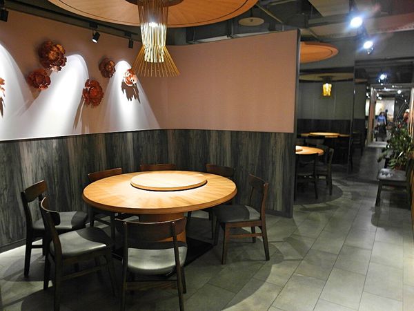 饗泰多 Siam More 泰式風格餐廳(桃園店):❤️美食❤️【桃園。市區】饗泰多 Siam More 泰式風格餐廳(桃園店) / 超厚月亮蝦餅/香料紙包魚/4人遊泰套餐/愛評體驗團