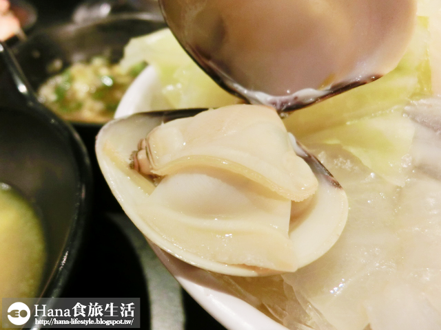 【廠商合作】宮綺308 昆布の鍋 | 公館美食 牛三寶拼盤 肉份量多 大蛤蠣·蝦 食材新鮮肥厚 免收服務費的精緻火鍋