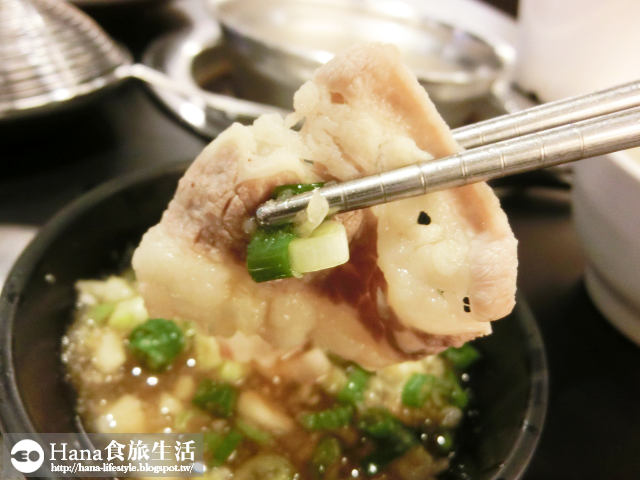 【廠商合作】宮綺308 昆布の鍋 | 公館美食 牛三寶拼盤 肉份量多 大蛤蠣·蝦 食材新鮮肥厚 免收服務費的精緻火鍋