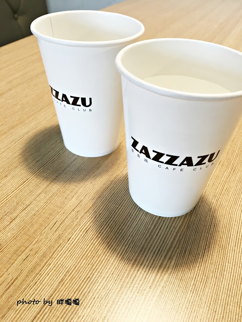 【台中 南屯】Zazzazu 查查路!!隱藏版彩虹蛋糕、義大利麵很好吃、隱身文心家樂福內!!