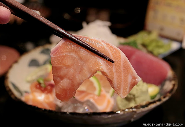 台中北屯│那一間日式串燒居酒屋＊你沒看錯！整隻龍蝦的超級豪華版味噌湯只要100元！台中宵夜推薦來這就對了！