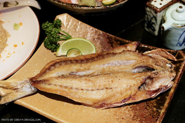 台中北屯│那一間日式串燒居酒屋＊你沒看錯！整隻龍蝦的超級豪華版味噌湯只要100元！台中宵夜推薦來這就對了！