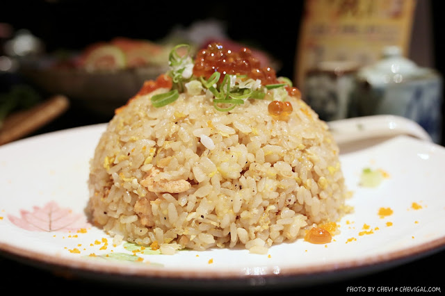 台中北屯│那一間日式串燒居酒屋＊你沒看錯！整隻龍蝦的超級豪華版味噌湯只要100元！台中宵夜推薦來這就對了！