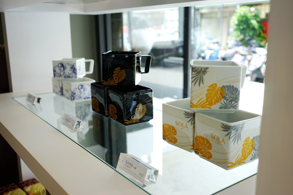 sola咖啡--新開幕熱呼呼，空間不錯、餐品簡單、至於咖啡要再適應