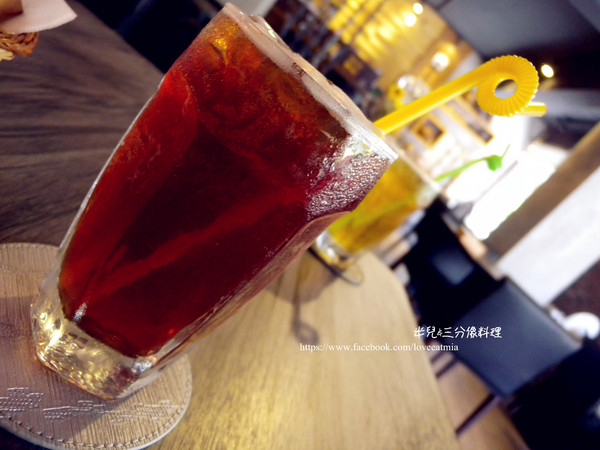 PM Cafe：[台北 信義區]  PM Cafe  有些工業風的環境下 吃著午餐的下午茶 口碑券體驗