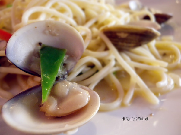 PM Cafe：[台北 信義區]  PM Cafe  有些工業風的環境下 吃著午餐的下午茶 口碑券體驗