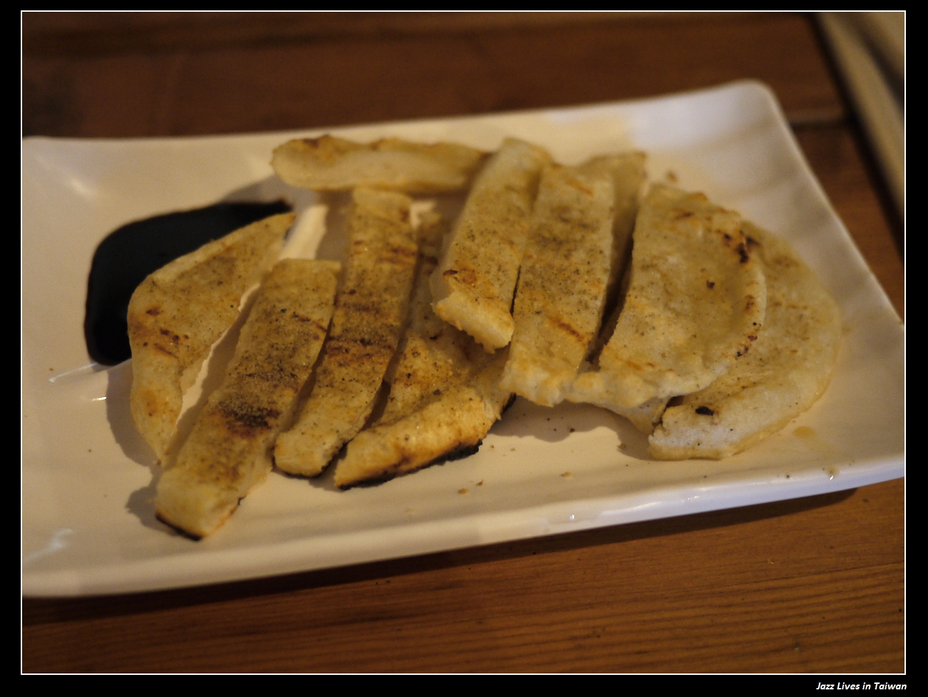 [樂．串燒食堂] 看職棒, 吃串燒, 新莊捷運站旁的燒烤好選擇~