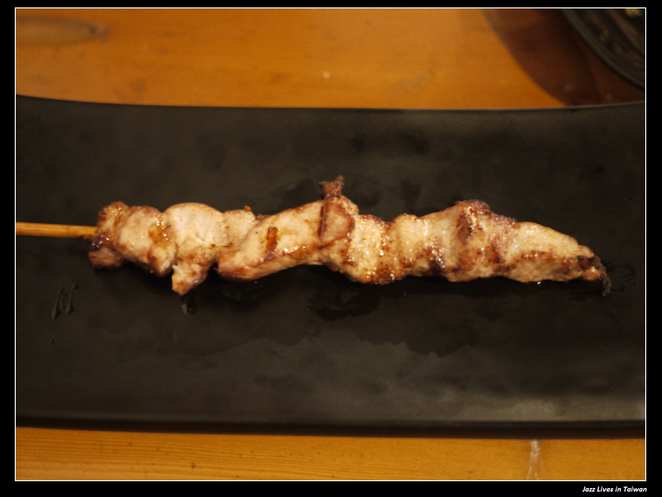 [樂．串燒食堂] 看職棒, 吃串燒, 新莊捷運站旁的燒烤好選擇~