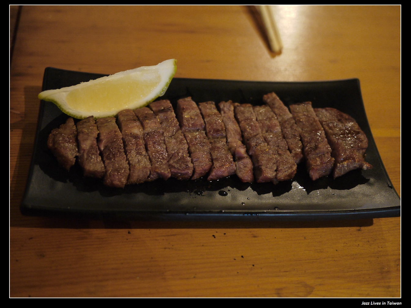 [樂．串燒食堂] 看職棒, 吃串燒, 新莊捷運站旁的燒烤好選擇~