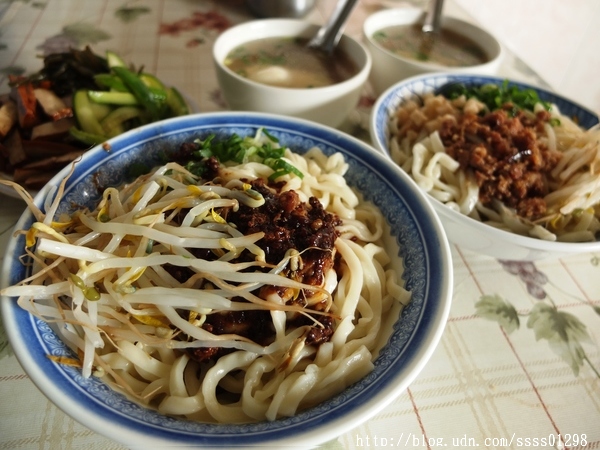 老頭麵：屏東美食吃不停。屏東市。老頭麵