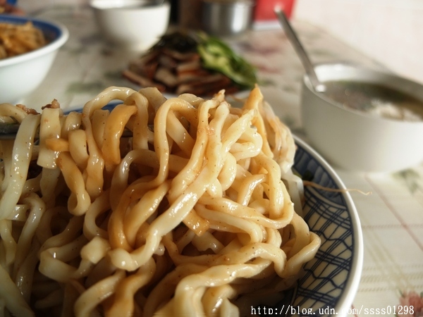 老頭麵：屏東美食吃不停。屏東市。老頭麵