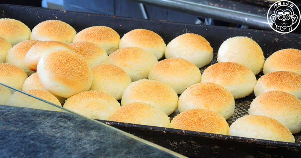 羅東五結碳烤燒餅店：呷飽祙【宜蘭五結･五結碳烤燒餅店】車站附近的碳烤銅板美味