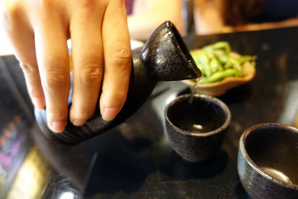 新澤 食酒：(胖樺食記)捷運內湖站高CP值居酒屋「新澤食酒」，金湖路/成功路覓食聚餐好選擇