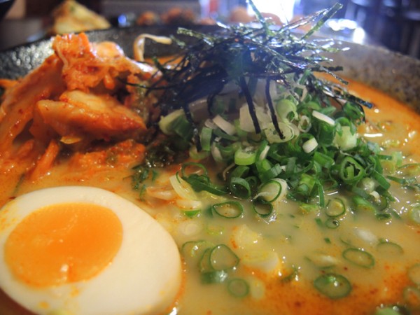 新北蘆洲) 花麵丸ラーメン日本拉麵專門店( 蘆洲店)- 一起去日本吃拉麵配嫩雞塊吧 -