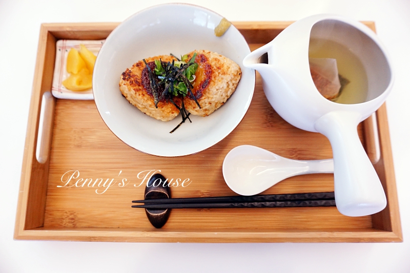 TSUJIRI 辻利茶鋪抹茶專賣店 - 松山車站旗艦店。抹茶蕨餅聖代/白玉抹茶紅豆湯/辻利茶泡飯/綠茶蕎麥冷麵