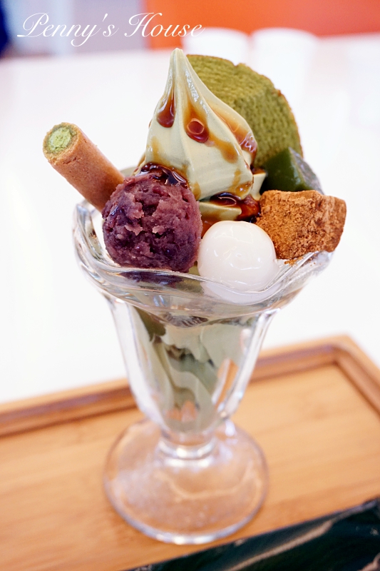 TSUJIRI 辻利茶鋪抹茶專賣店 - 松山車站旗艦店。抹茶蕨餅聖代/白玉抹茶紅豆湯/辻利茶泡飯/綠茶蕎麥冷麵