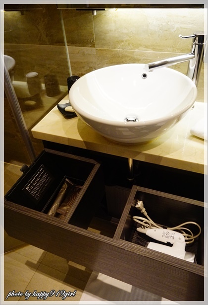 [台中]優質旅館推薦~近逢甲夜市。房間小巧舒適。住客獨享頂樓休憩空間★璞樹文旅TREEART HOTEL