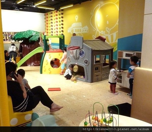 象園12-遊戲區.JPG 象園12-遊戲區.JPG