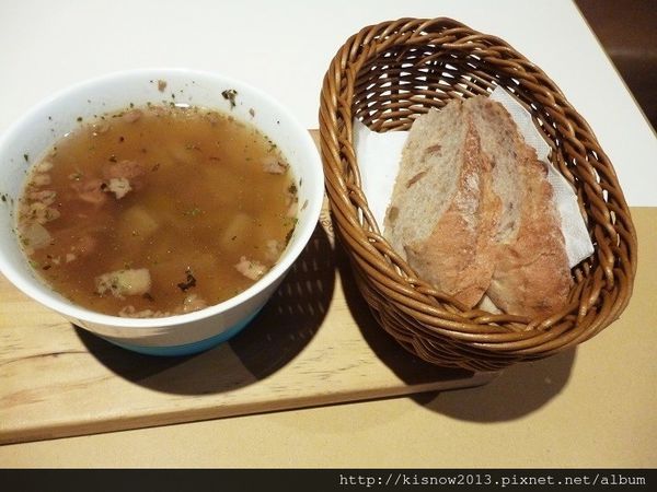 象園17-湯和麵包.JPG 象園17-湯和麵包.JPG