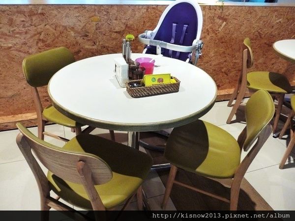 象園7-兒童座椅.JPG 象園7-兒童座椅.JPG