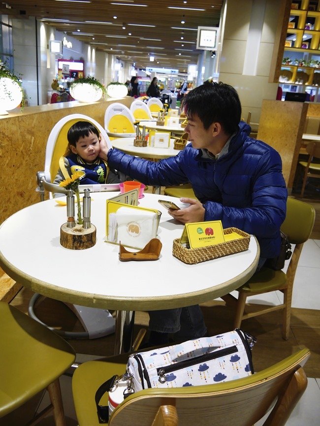 │台北親子餐廳│Citylink南港店－象園咖啡廳。超人氣限量小象推車