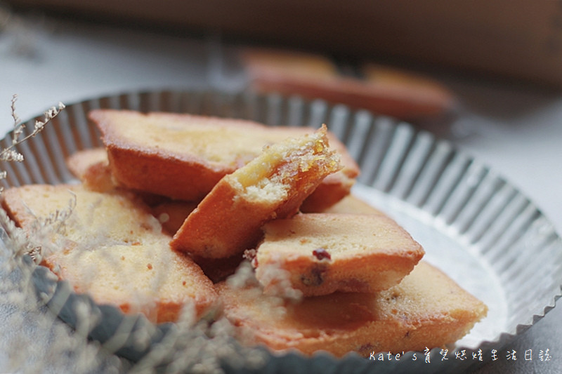 起士公爵 中秋禮盒 鳳梨金磚費雪 費南雪 起士公爵禮盒 伴手禮推薦 團購美食 團購甜點 網購禮盒10.jpg