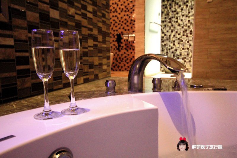 台中住宿推薦▍都樂休閒旅館★SPA維琪浴 紓壓按摩浴缸 歡唱KTV包廂 鄰近逢甲東海雙夜市