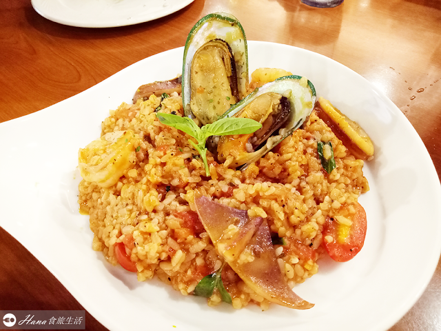 【台北松山】Vasa Pizzeria 瓦薩比薩 敦北店 | 捷運台北小巨蛋站 近民生社區 朋友聚會好去處 披薩/燉飯/義大利麵