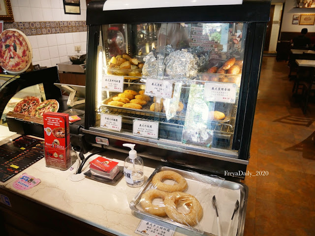 2020, Mar │Solo Pizza Napoletana 台北店│走吧台北哪裡吃美食：捷運中山站 赤峰街 來自日本道地義大利 冠軍披薩