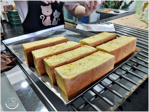 Garlic大蒜麵包 (9).jpg