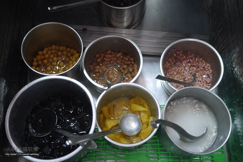 宜蘭市●吃●布丁阿嬤(三色布丁、豆花、黑糖粉粿、冰)