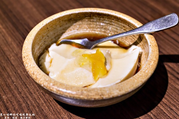 玉豆腐韓國豆腐煲專門店：高雄前鎮︱玉豆腐韓國料理(家樂福成功店)　如豆花般細緻的豆腐，煲湯裡的靈魂焦點！