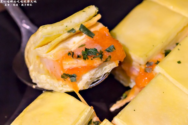 玉豆腐韓國豆腐煲專門店：高雄前鎮︱玉豆腐韓國料理(家樂福成功店)　如豆花般細緻的豆腐，煲湯裡的靈魂焦點！