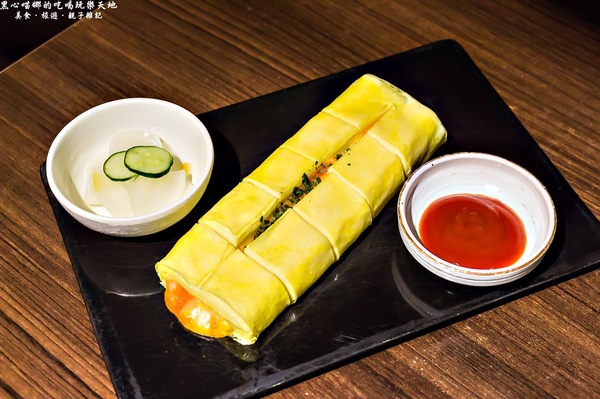 玉豆腐韓國豆腐煲專門店：高雄前鎮︱玉豆腐韓國料理(家樂福成功店)　如豆花般細緻的豆腐，煲湯裡的靈魂焦點！