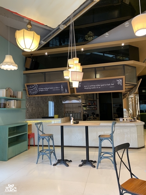 超大窗景的寬敞閣樓房！Hotel 7 福星旅店|台中住宿推薦