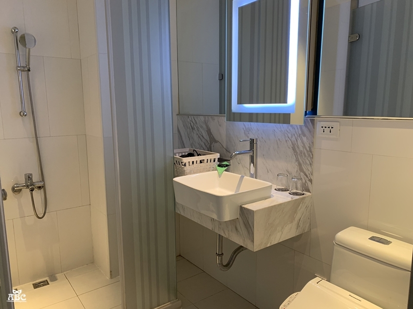 超大窗景的寬敞閣樓房！Hotel 7 福星旅店|台中住宿推薦