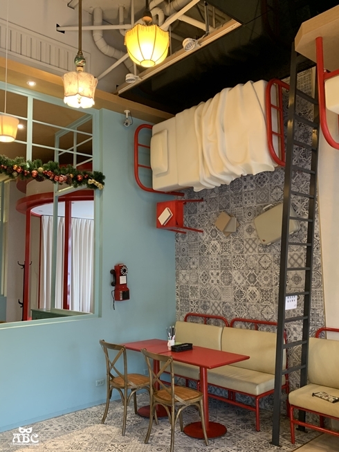 超大窗景的寬敞閣樓房！Hotel 7 福星旅店|台中住宿推薦