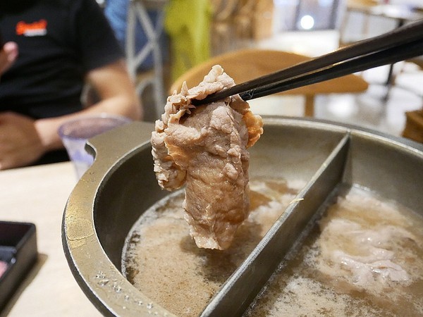 長鼻子泰式咖哩:長鼻子泰式咖哩-台南南洋火鍋、泰式咖哩 近成功大學 是學生家聚、約會的好去處