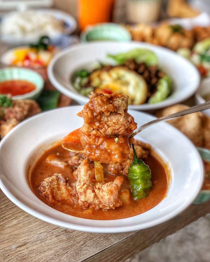 台南泰式料理【長鼻子泰式咖哩・南洋火鍋】茉莉香米/蝦餅/咖哩醬免費續 鄰近成大校區學生聚餐的好選擇 l 內文附新菜單 | 小白只饗ㄔ美食