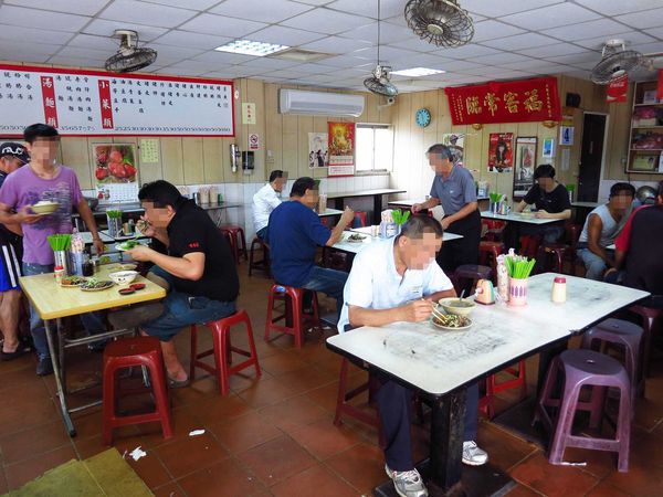 【三重新莊】大胖烏醋乾麵-美味的烏醋乾麵大骨湯