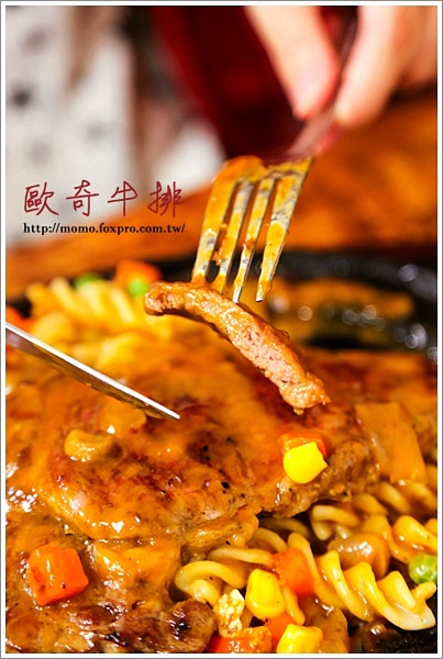 【2014.10.05【食記：台中】歐奇牛排】