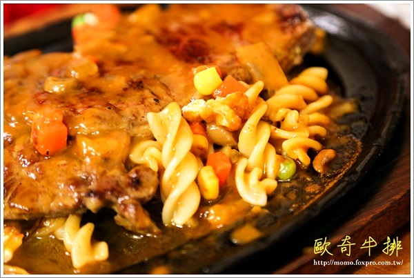 【2014.10.05【食記：台中】歐奇牛排】