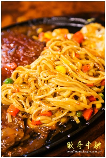 【2014.10.05【食記：台中】歐奇牛排】