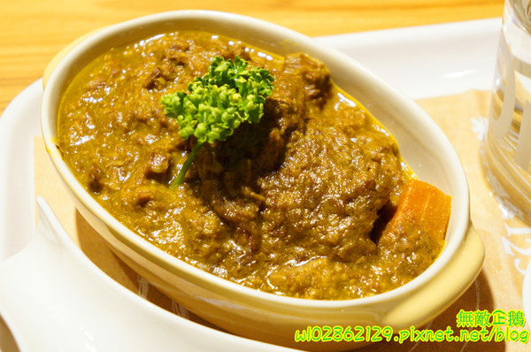 家咖哩(台南成大店)：【台南-東區】咖哩x有機+無毒食材...來自花蓮的美味...可續白飯及咖哩醬...南澳有機米/自助式/續杯半價/萬田有機豆花《家咖哩(台南成大店)》