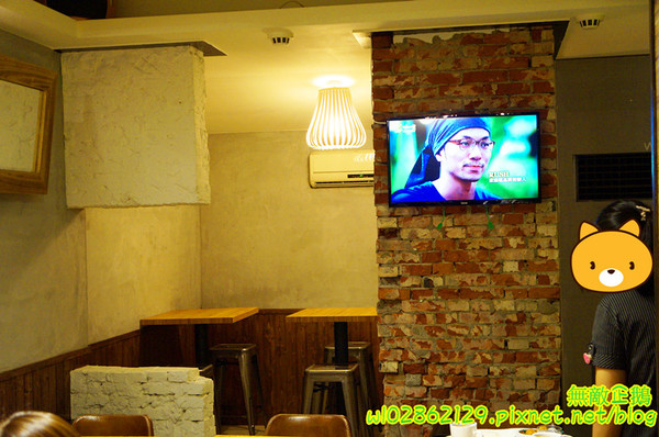 家咖哩(台南成大店)：【台南-東區】咖哩x有機+無毒食材...來自花蓮的美味...可續白飯及咖哩醬...南澳有機米/自助式/續杯半價/萬田有機豆花《家咖哩(台南成大店)》