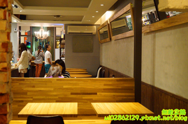 家咖哩(台南成大店)：【台南-東區】咖哩x有機+無毒食材...來自花蓮的美味...可續白飯及咖哩醬...南澳有機米/自助式/續杯半價/萬田有機豆花《家咖哩(台南成大店)》