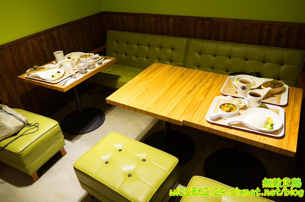 家咖哩(台南成大店)：【台南-東區】咖哩x有機+無毒食材...來自花蓮的美味...可續白飯及咖哩醬...南澳有機米/自助式/續杯半價/萬田有機豆花《家咖哩(台南成大店)》