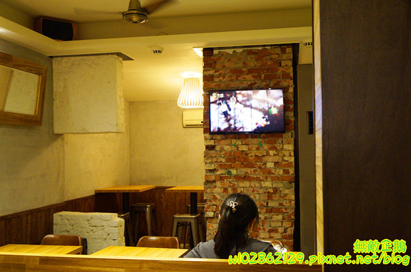 家咖哩(台南成大店)：【台南-東區】咖哩x有機+無毒食材...來自花蓮的美味...可續白飯及咖哩醬...南澳有機米/自助式/續杯半價/萬田有機豆花《家咖哩(台南成大店)》