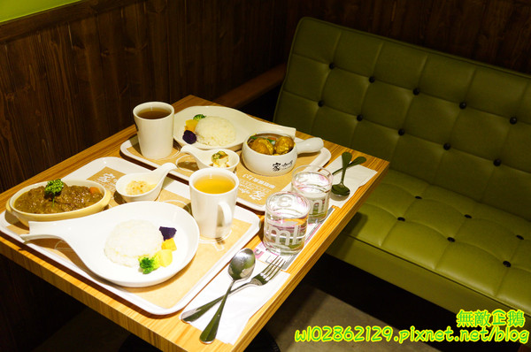 家咖哩(台南成大店)：【台南-東區】咖哩x有機+無毒食材...來自花蓮的美味...可續白飯及咖哩醬...南澳有機米/自助式/續杯半價/萬田有機豆花《家咖哩(台南成大店)》